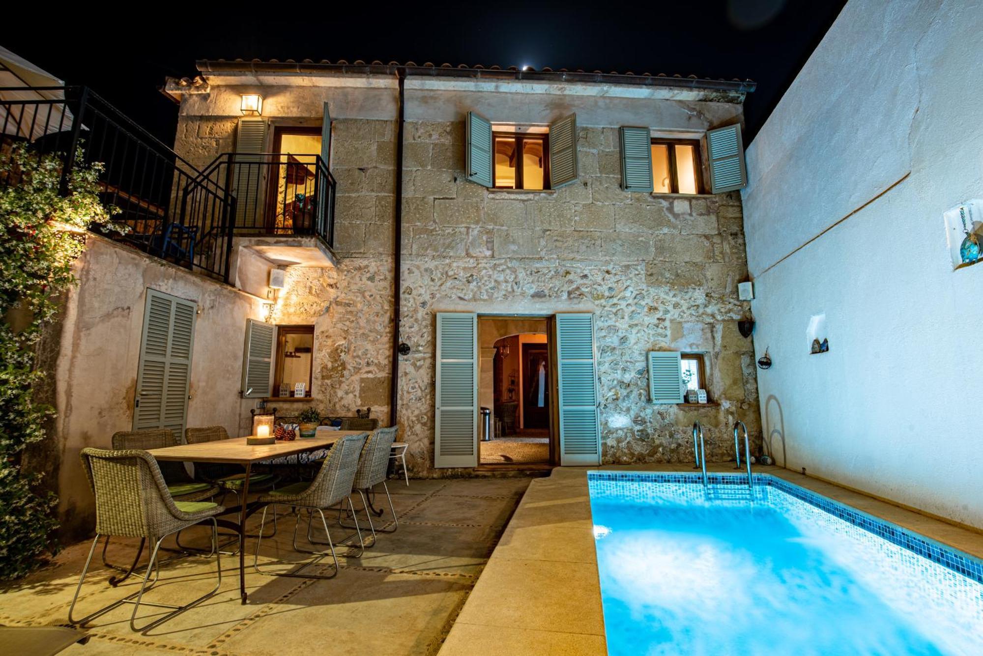 Townhouse Albuqassim By Homevillas360 * Pollença