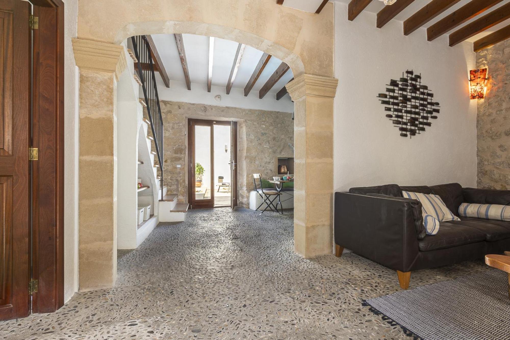 Townhouse Albuqassim By Homevillas360 * Pollença